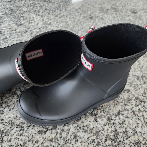 Hunter Women’s Play Short Rain Boots – Black 🖤🌧️✨ - Picture 7 of 12